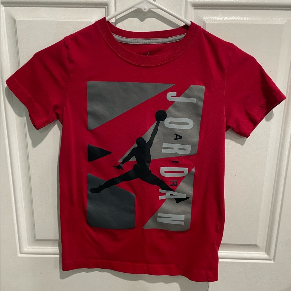Boys’ Jordan shirt